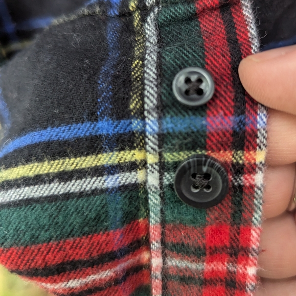 L.L. Bean Men's Plaid Flannel Button Up Shirt, size medium - Picture 4 of 5